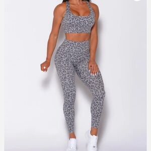 Bombshell Sportswear Fit Grey Cheetah Print Leggings, Size Large